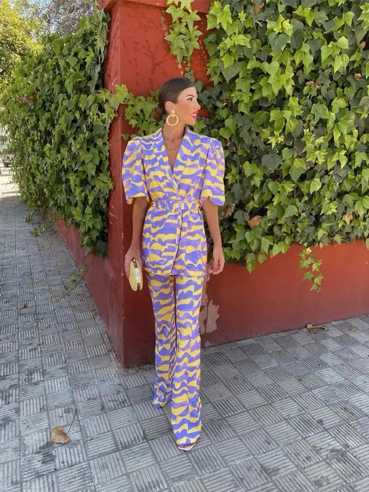Eva & Blake™ | Power Suit in Pop-Art Style