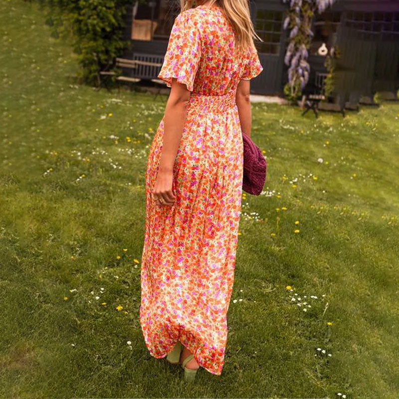 Eva & Blake™ | Maxi Dress with Flowers and Flowing Sleeves