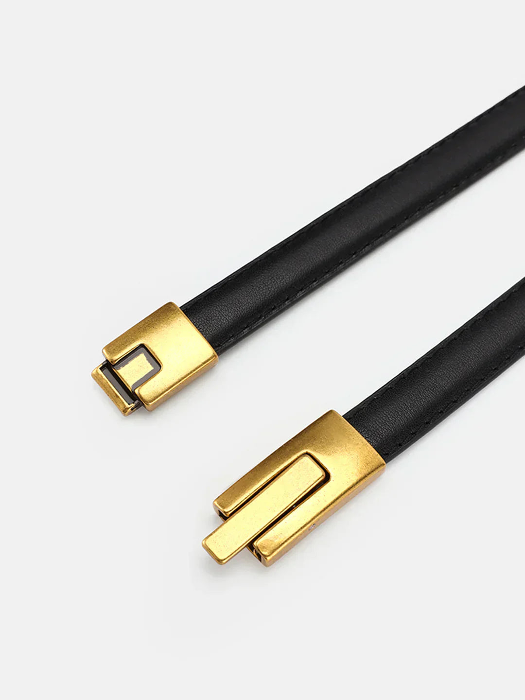 Eva & Blake™ | Slim Vintage Leather Belt with Magnetic Closure
