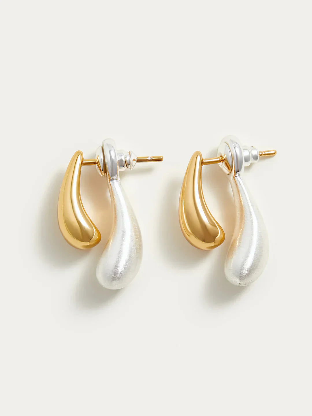 Eva & Blake™ | Bicolour drop-shaped earrings always elegant