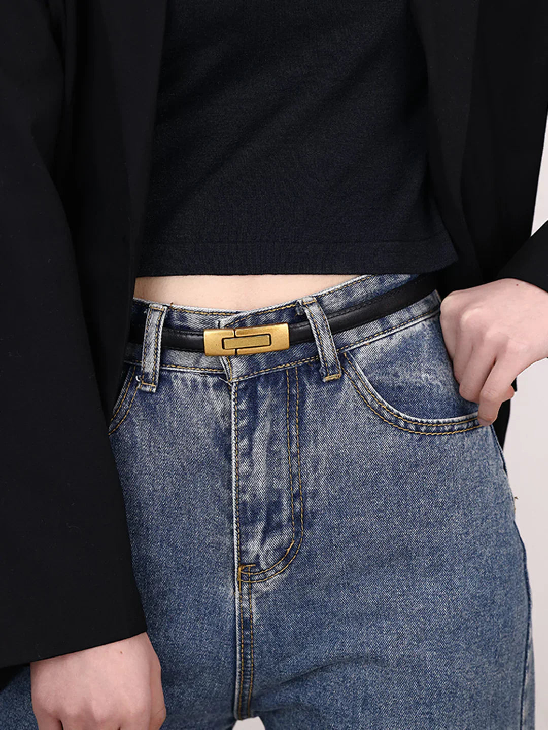 Eva & Blake™ | Slim Vintage Leather Belt with Magnetic Closure