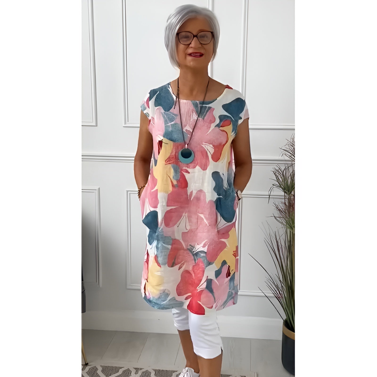 Eva & Blake™ | Relaxed Tunic with Floral Details