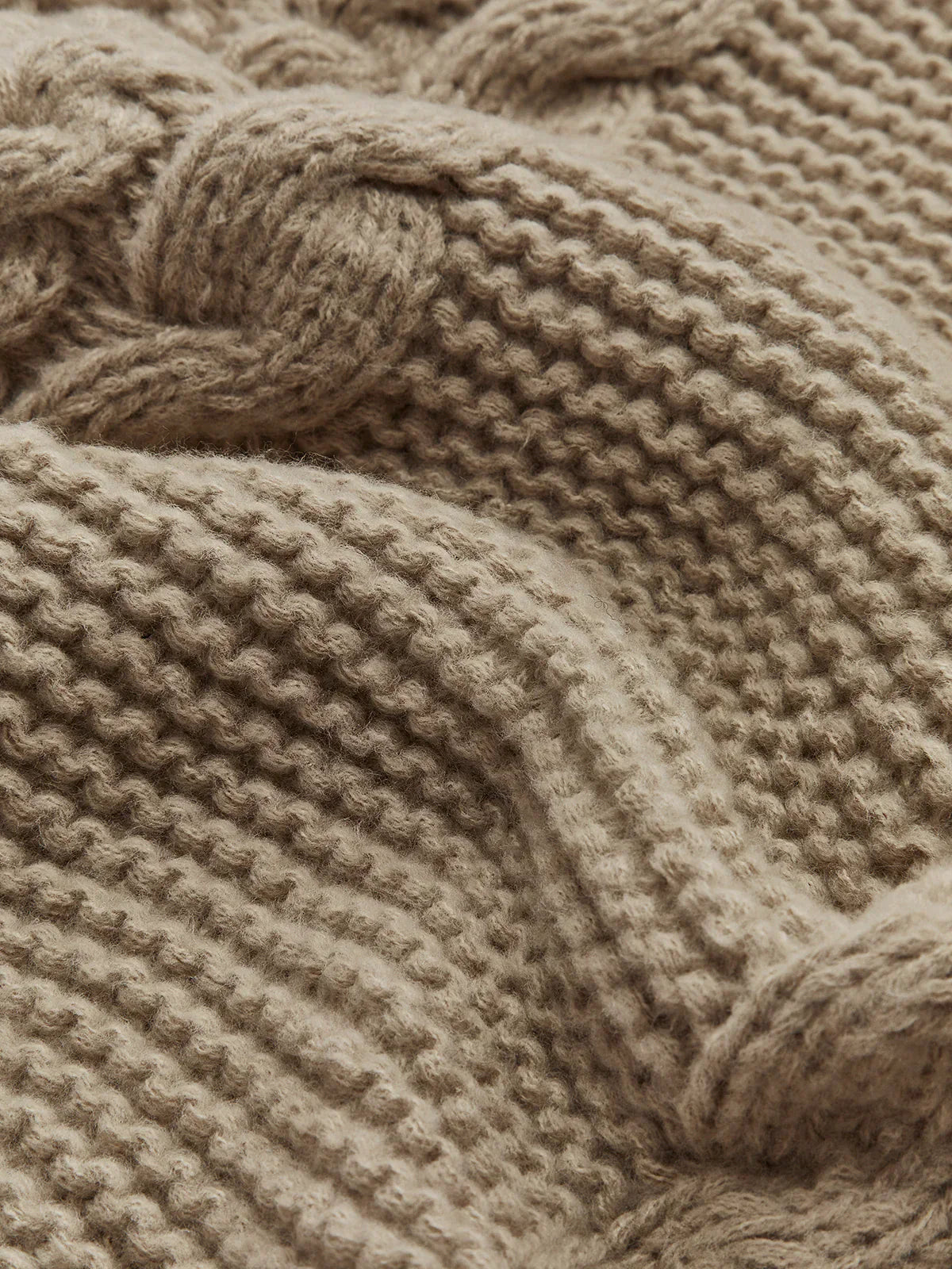 Eva & Blake™ | Jumper with Round Neck in Cable Knit