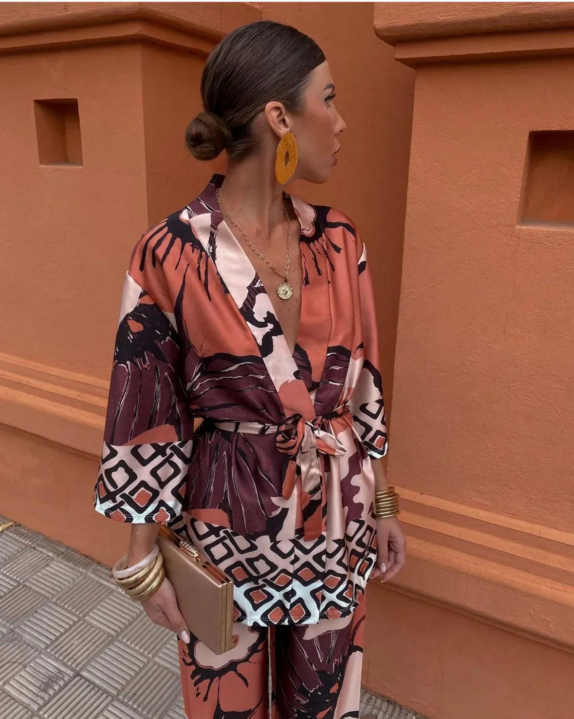 Eva & Blake™ | Kimono with Flowers & Wide Trousers
