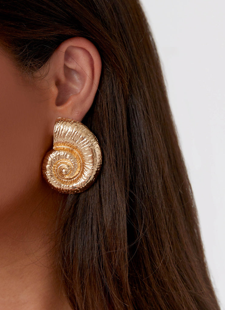 Eva & Blake™ | Shell Earrings