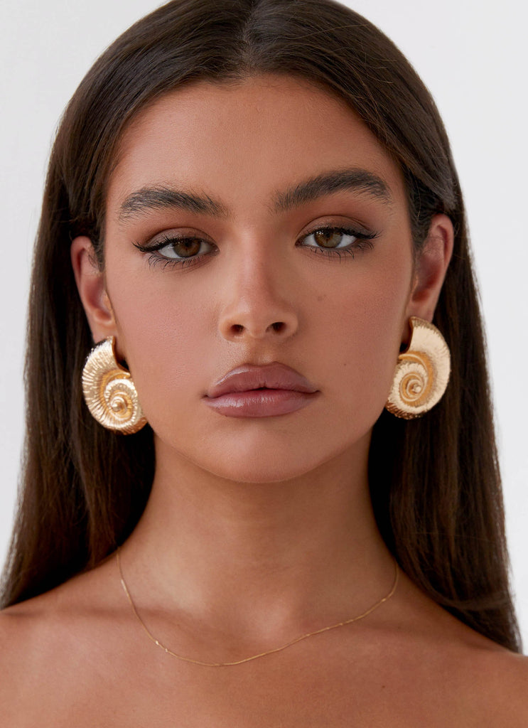 Eva & Blake™ | Shell Earrings