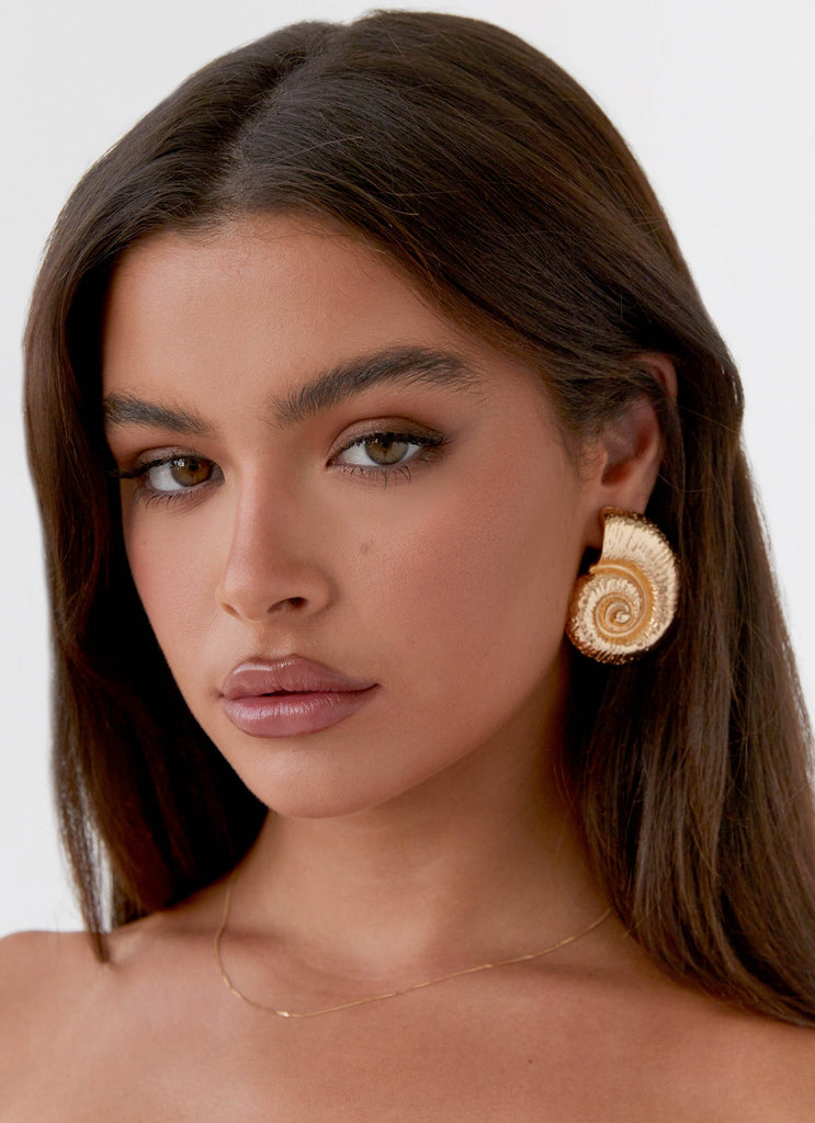 Eva & Blake™ | Shell Earrings