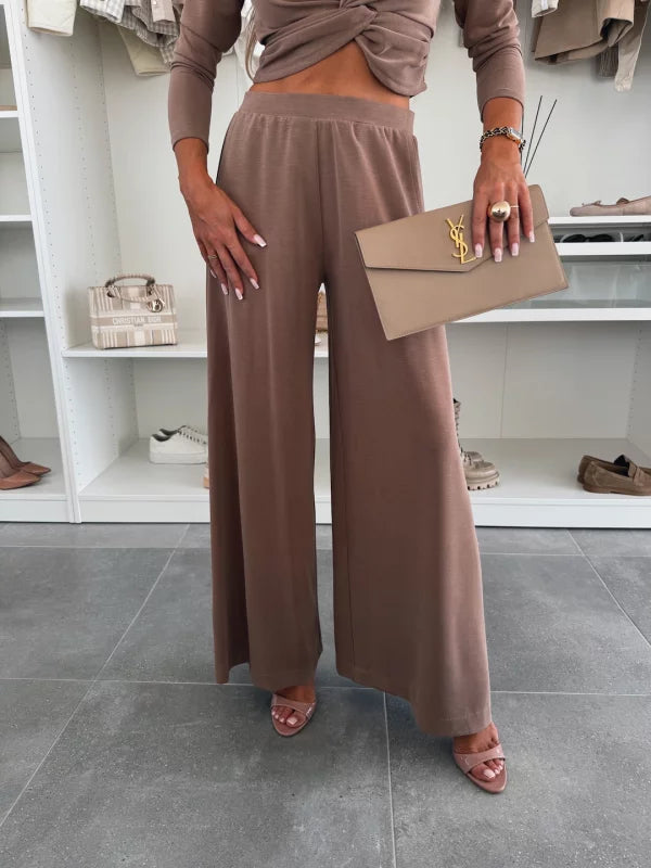 Eva & Blake™ | Two-Piece Set with Twist