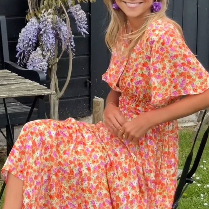 Eva & Blake™ | Maxi Dress with Flowers and Flowing Sleeves